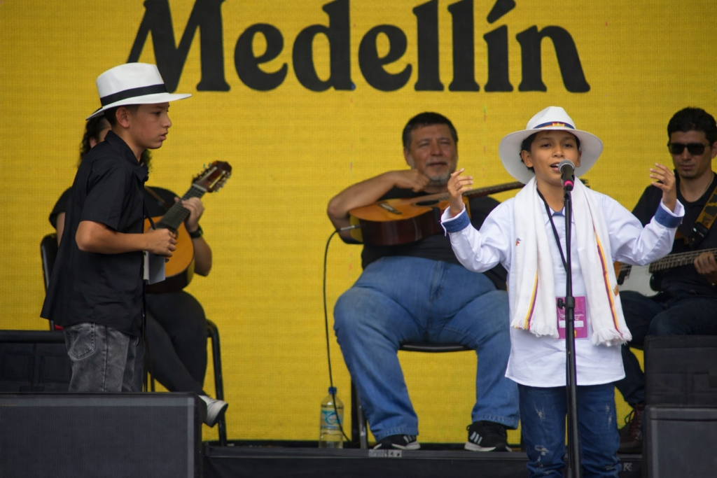 Más allá del Freestyle: trovas en Medellin